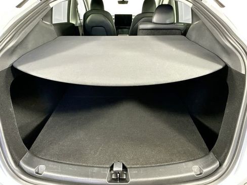 Used 2023 Tesla Model Y Long Range image 28