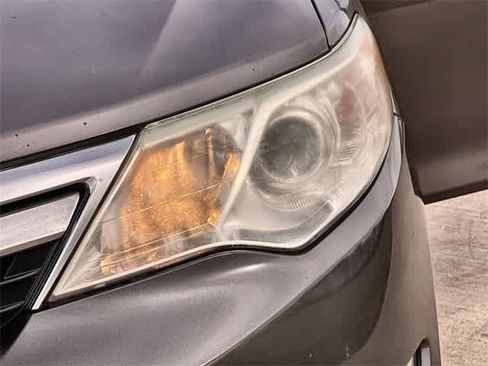 Used 2014 Toyota Camry XLE image 24