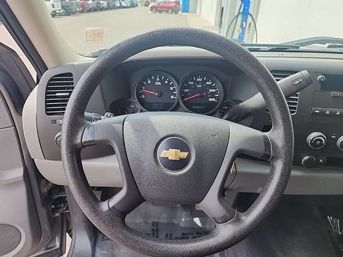 Used 2011 Chevrolet Silverado 1500 W/T RWD image 10