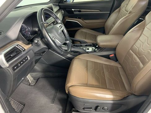 Used 2020 Kia Telluride SX w/ SX Prestige Package image 16