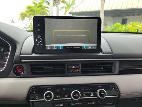 Used 2025 Honda Pilot Touring image 26