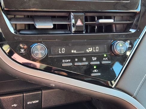 Used 2024 Toyota Camry SE FWD image 20