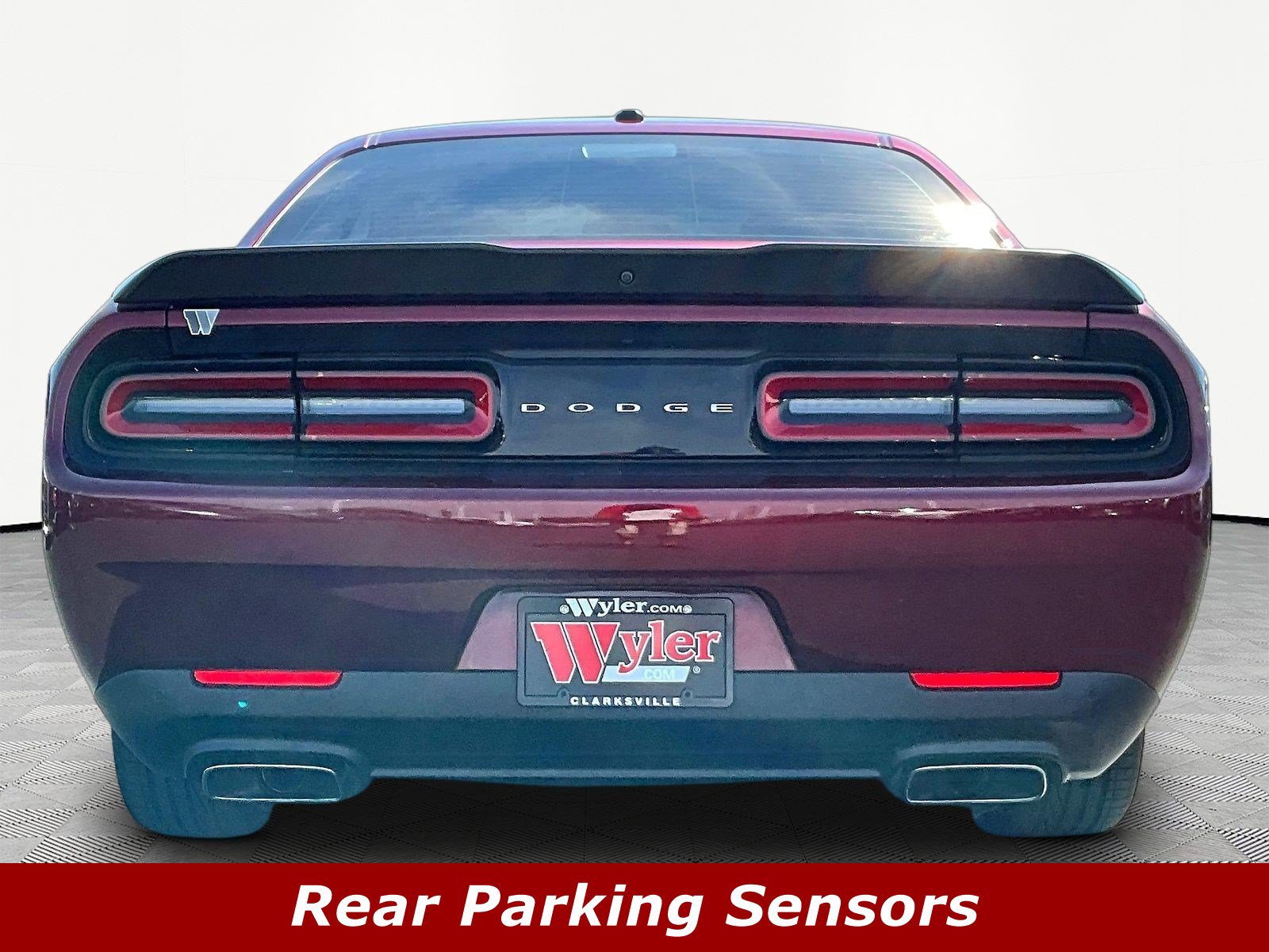 Used 2023 Dodge Challenger R/T RWD image 5
