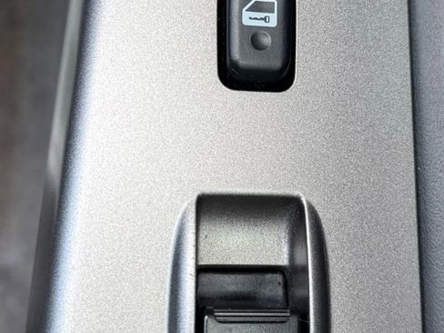 Used 2007 Toyota Prius Touring image 32