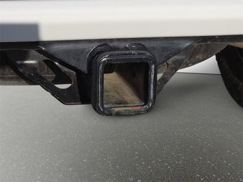 Used 2024 GMC Canyon Elevation w/ Convenience Package image 16