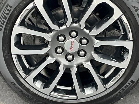 Used 2020 GMC Acadia Denali w/ LPO, Floor Liner Package image 9