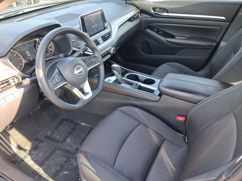 Used 2023 Nissan Altima 2.5 SV image 10
