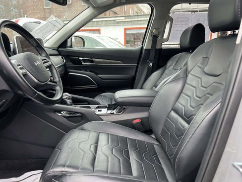 Used 2022 Kia Telluride SX w/ SX Prestige Package image 18