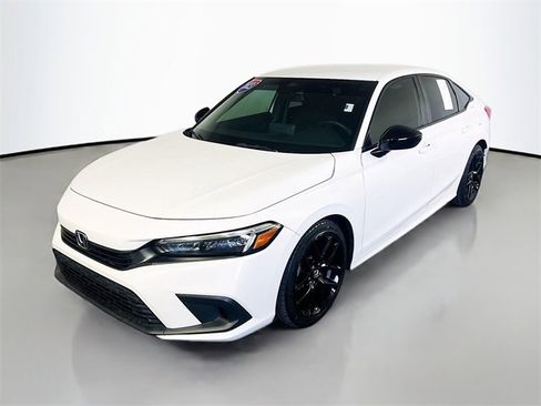 Used 2023 Honda Civic Sport image 3