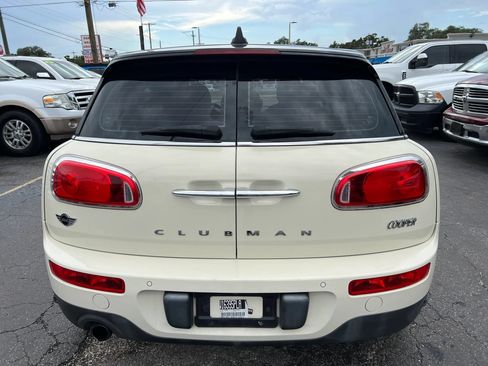 Used 2017 MINI Cooper Clubman FWD image 6