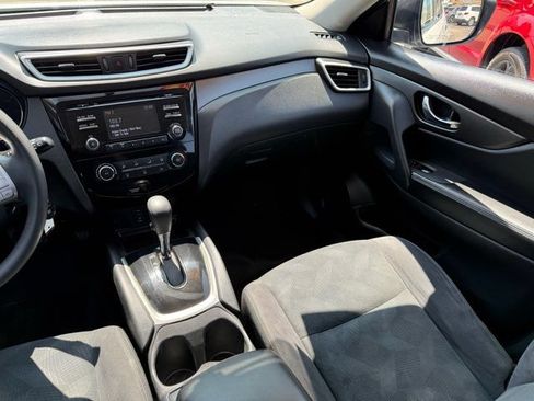Used 2016 Nissan Rogue S AWD/4WD image 16