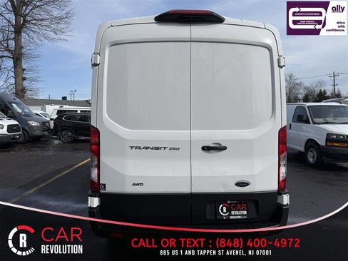 Used 2023 Ford Transit 250 Medium Roof AWD image 5