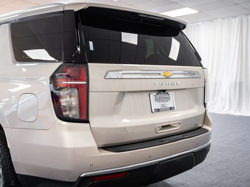 Used 2024 Chevrolet Tahoe LT w/ Luxury Package AWD/4WD image 6