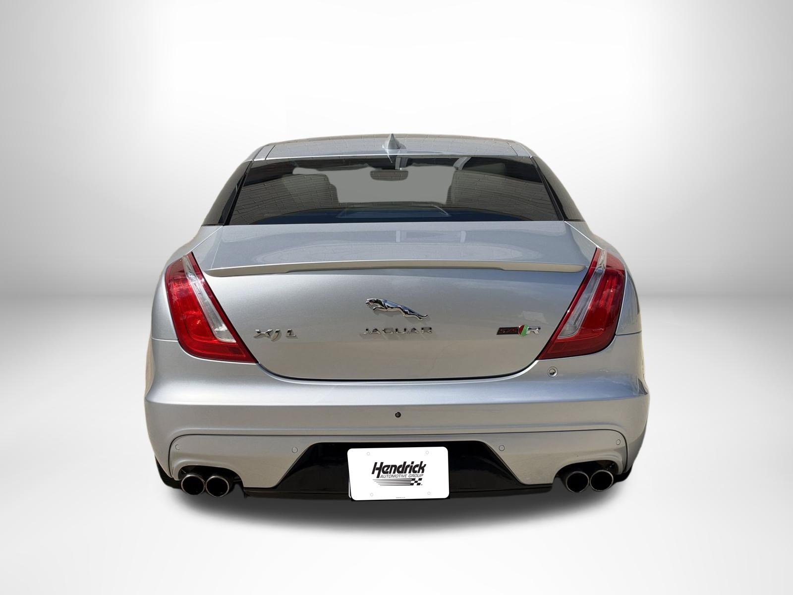 Used 2019 Jaguar XJ R RWD image 4