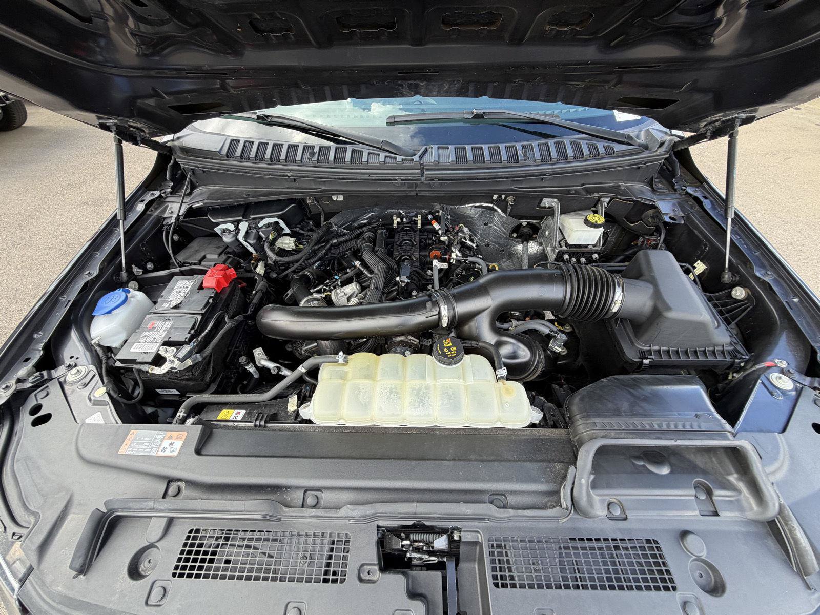 Used 2024 Ford Expedition Limited RWD image 23
