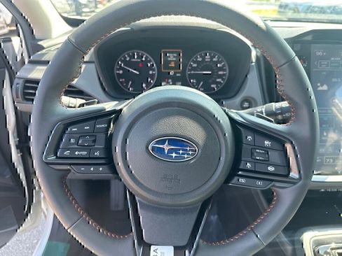 New 2025 Subaru Crosstrek 2.5i Limited w/ Popular Package #3A image 10