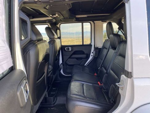 Used 2021 Jeep Wrangler Unlimited Sahara AWD/4WD image 36