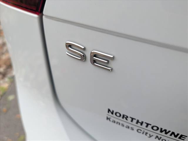 Used 2024 Volkswagen Tiguan SE R-Line AWD/4WD image 21