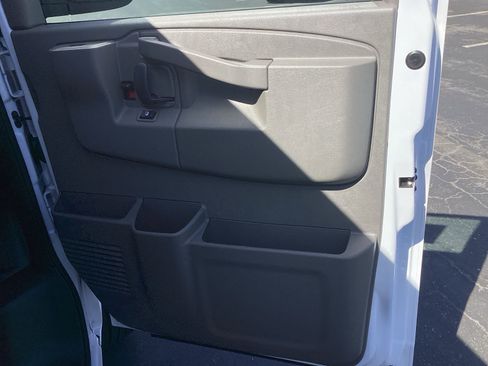 New 2026 Chevrolet Express 2500 w/ Driver Convenience Package RWD image 21