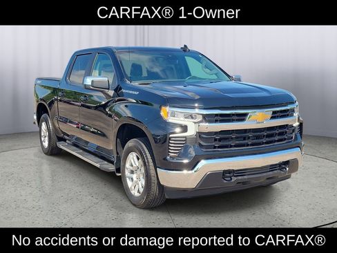 Used 2024 Chevrolet Silverado 1500 LT AWD/4WD image 2
