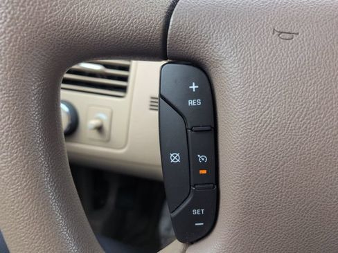 Used 2006 Buick Lucerne CX FWD image 31