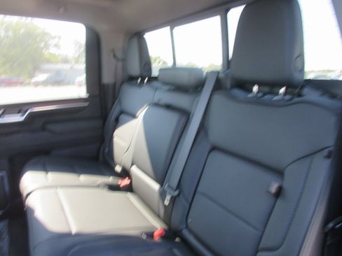 New 2026 GMC Sierra 3500 Denali w/ Denali Reserve Package image 15