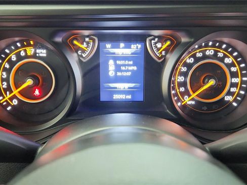 Used 2024 Jeep Gladiator Sport image 34