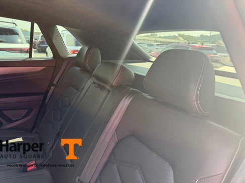 Used 2024 Volkswagen Atlas Cross Sport SE FWD image 8
