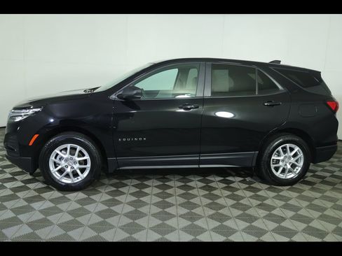 Used 2024 Chevrolet Equinox LS w/ LS Convenience Package image 13