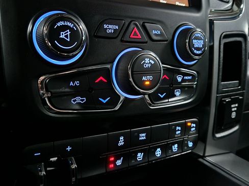 Used 2018 RAM 2500 Laramie w/ Sport Appearance Group image 36