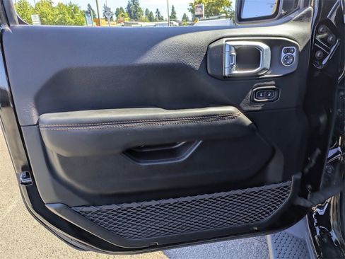 Used 2021 Jeep Wrangler Unlimited Sahara image 10