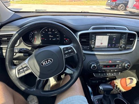 Used 2019 Kia Sorento EX w/ EX Touring Package FWD image 7