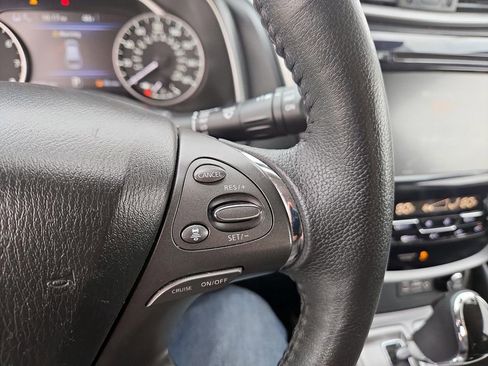 Used 2023 Nissan Murano SV image 16