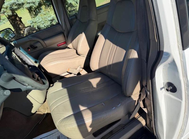Used 1999 Chevrolet Astro Passenger RWD image 5