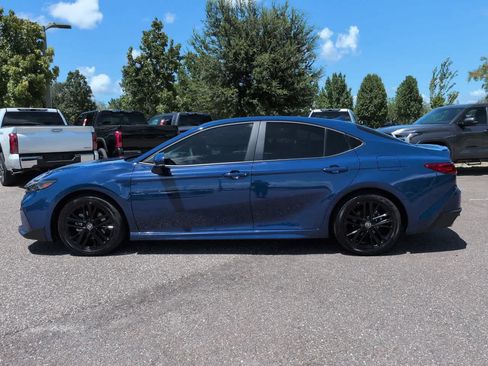 Used 2026 Toyota Camry SE FWD image 3