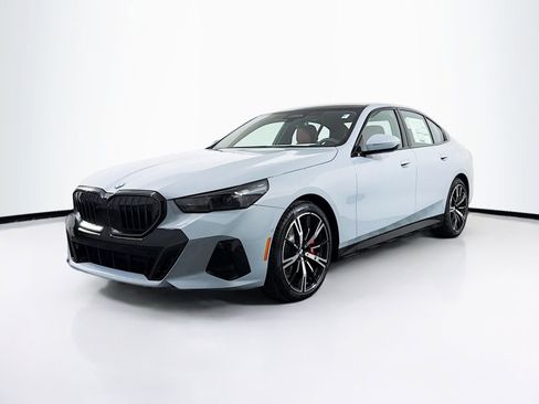 New 2026 BMW 530i xDrive w/ M Sport Package AWD/4WD image 3