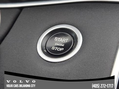 Used 2020 Land Rover Range Rover Evoque SE AWD/4WD image 19