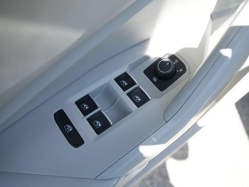 Used 2025 Volkswagen Jetta S FWD image 20
