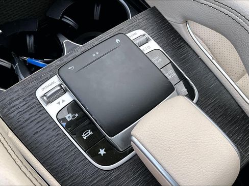 Used 2020 Mercedes-Benz GLE 350 4MATIC image 33