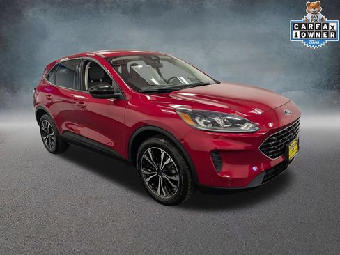 Used 2022 Ford Escape SE w/ SE Sport Appearance Package AWD/4WD image 3