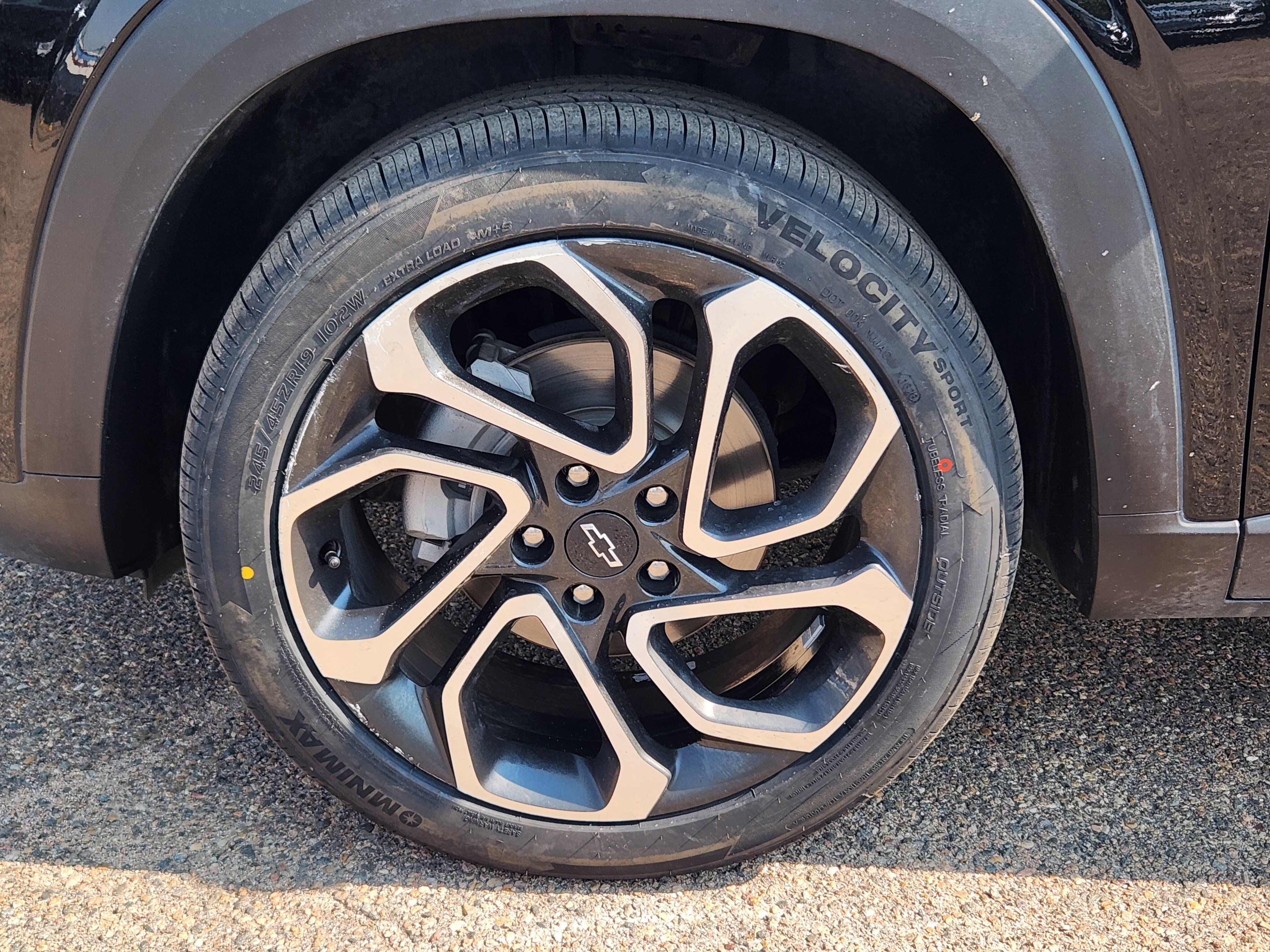 Used 2024 Chevrolet Trax RS w/ Sunroof Package FWD image 7