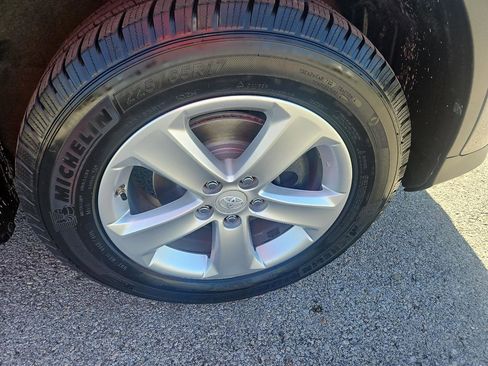 Used 2014 Toyota RAV4 XLE image 11