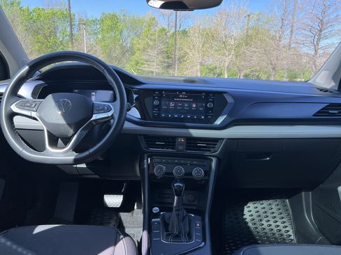 Certified 2023 Volkswagen Taos SE w/ Panoramic Sunroof Package image 26