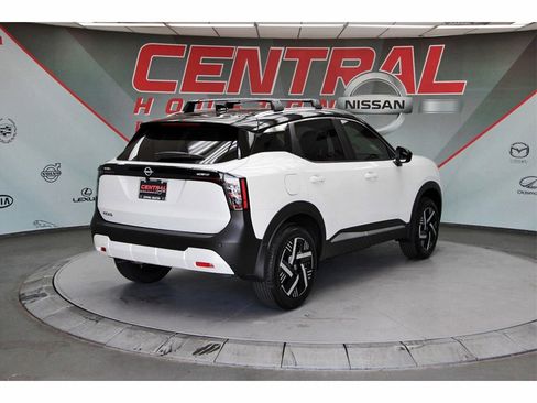 New 2026 Nissan Kicks SV w/ SV Premium Package image 4