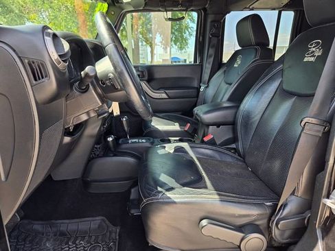 Used 2018 Jeep Wrangler Unlimited Sport S AWD/4WD image 13