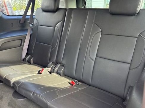 Used 2015 GMC Yukon XL SLT w/ Open Road Package AWD/4WD image 15