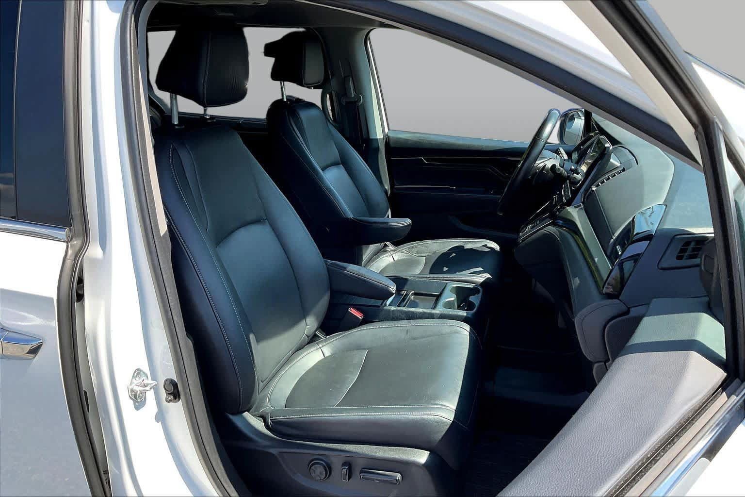 Used 2023 Honda Odyssey Touring image 9
