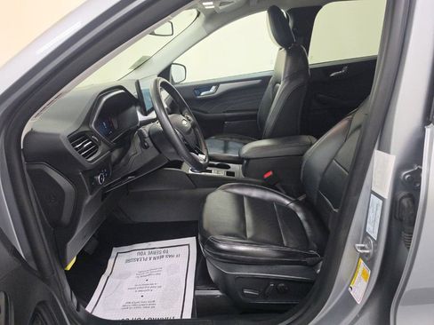 Used 2024 Ford Escape Platinum AWD/4WD image 7