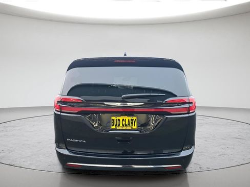 New 2026 Chrysler Pacifica Select FWD image 4