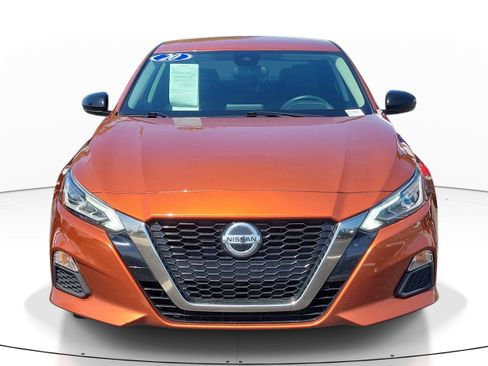 Used 2020 Nissan Altima 2.5 SR FWD image 2